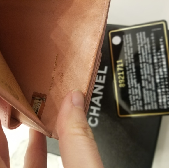 🔥SOLD Auth CHANEL Baby Pink Caviar wallet - Picture 2 of 12